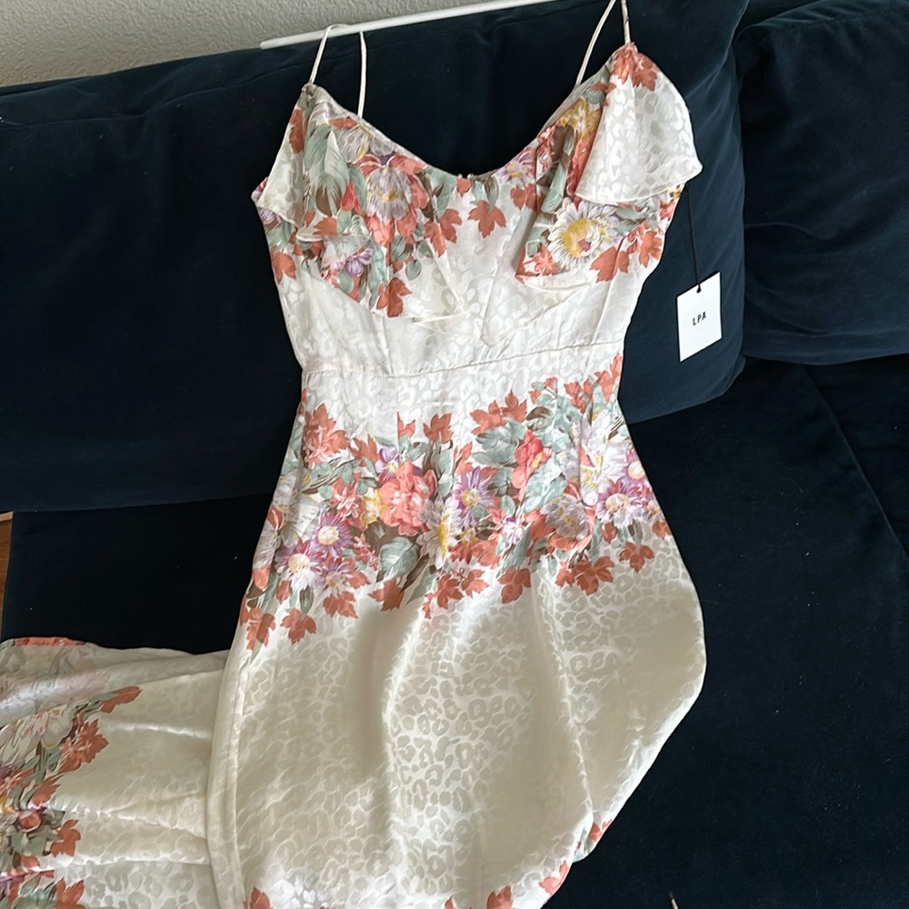 NWT LPA dress. Floral LPA dress. Size small.